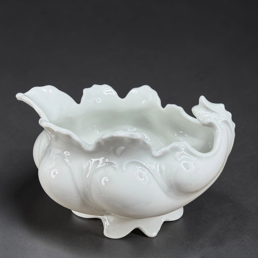 MZ Austria White Porcelain Footed Sugar Bowl Scalloped Ruffled Shell Dish VTG